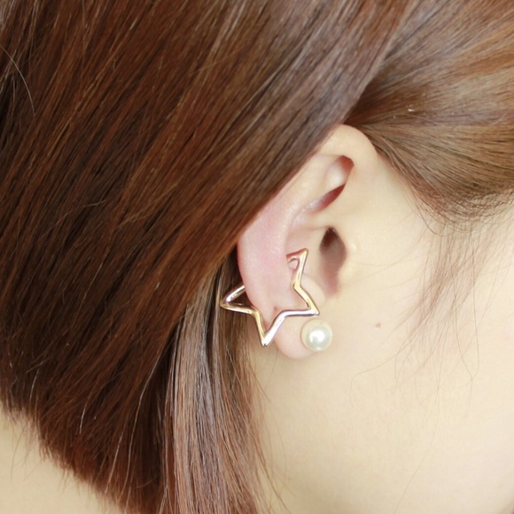 2 Pieces Cute Star Ear Cuff Earrings Silver / Gold - Picture 2 of 5